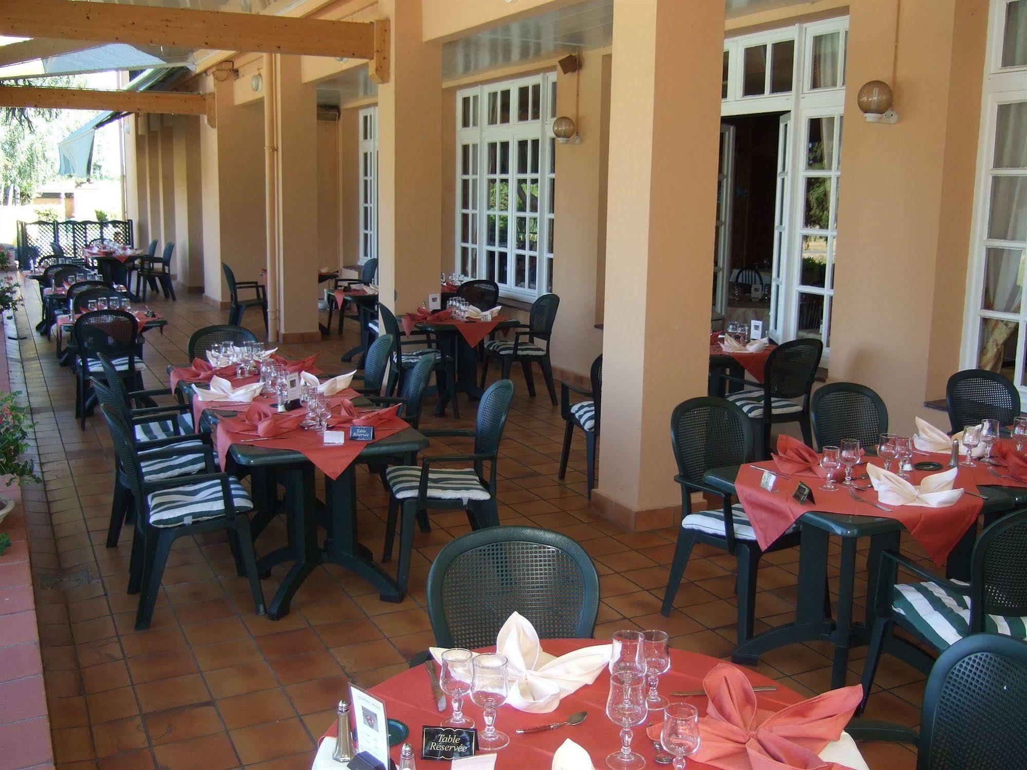 Domaine De L'Orisse Hotel Varennes-sur-Allier Ngoại thất bức ảnh