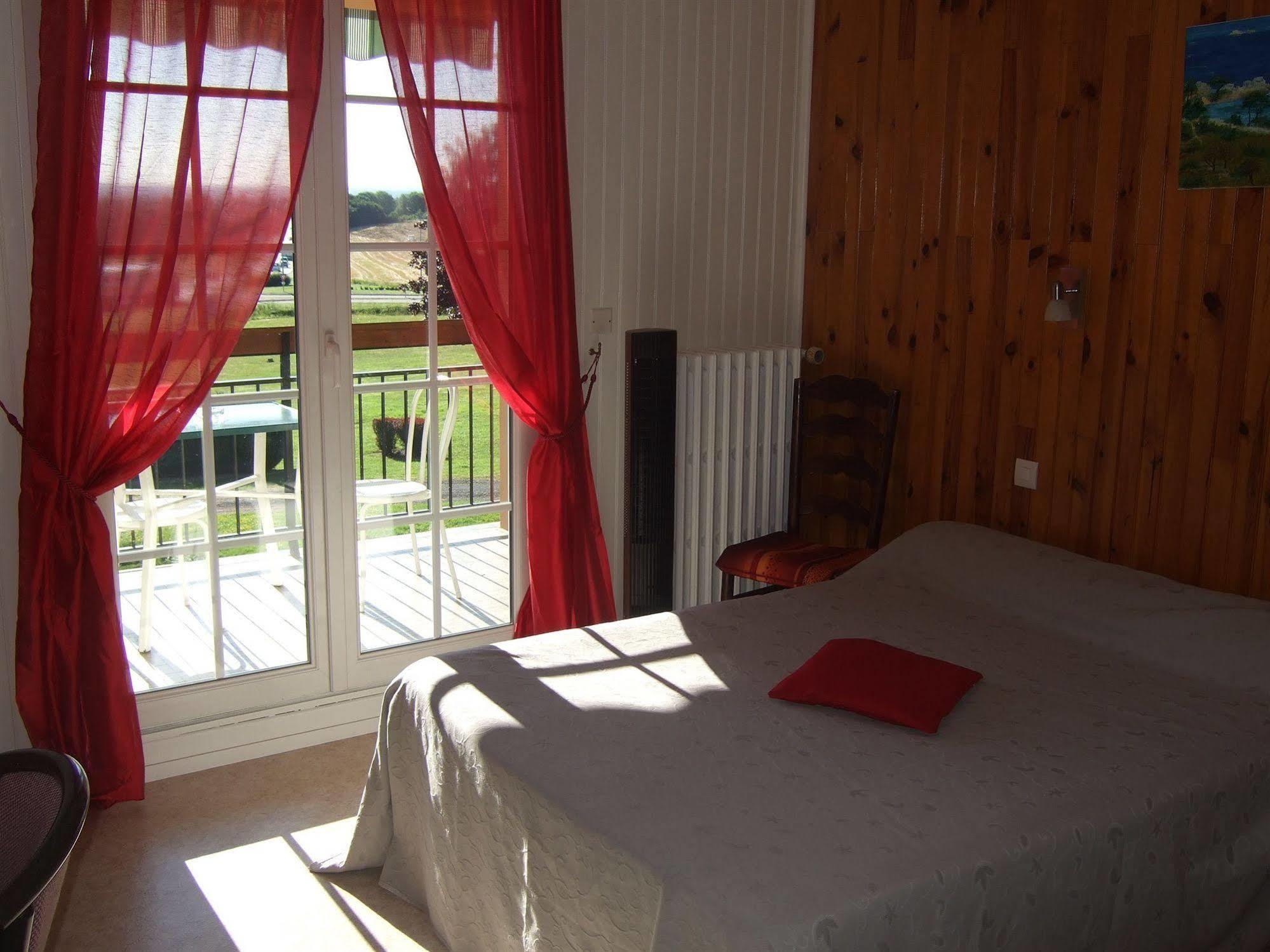 Domaine De L'Orisse Hotel Varennes-sur-Allier Ngoại thất bức ảnh